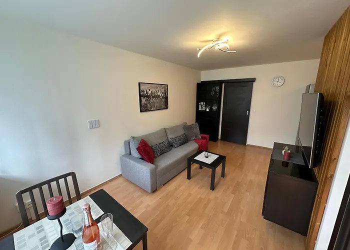 Lägenhet Cozy Near Centre *