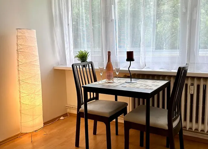 Lägenhet Cozy Near Centre